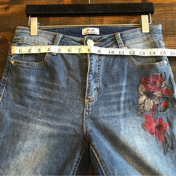 High Waisted Floral Embroidered Boho Festival Denim Jeans Women’s Size 6 Stretch - Picture 7 of 11
